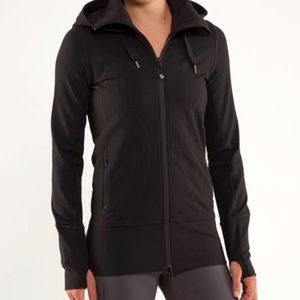 EUC Lululemon In Stride jacket with Hood
